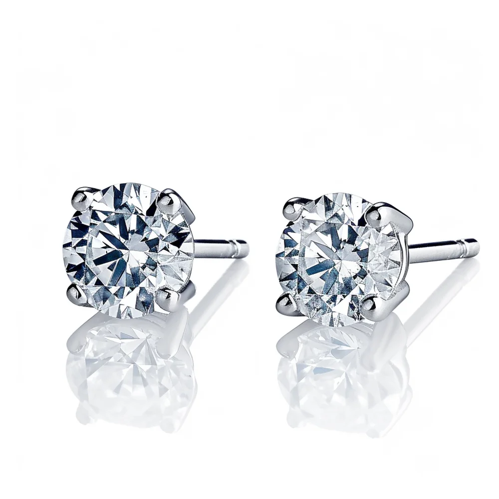 Round Brilliant Cut Diamond Stud Earring